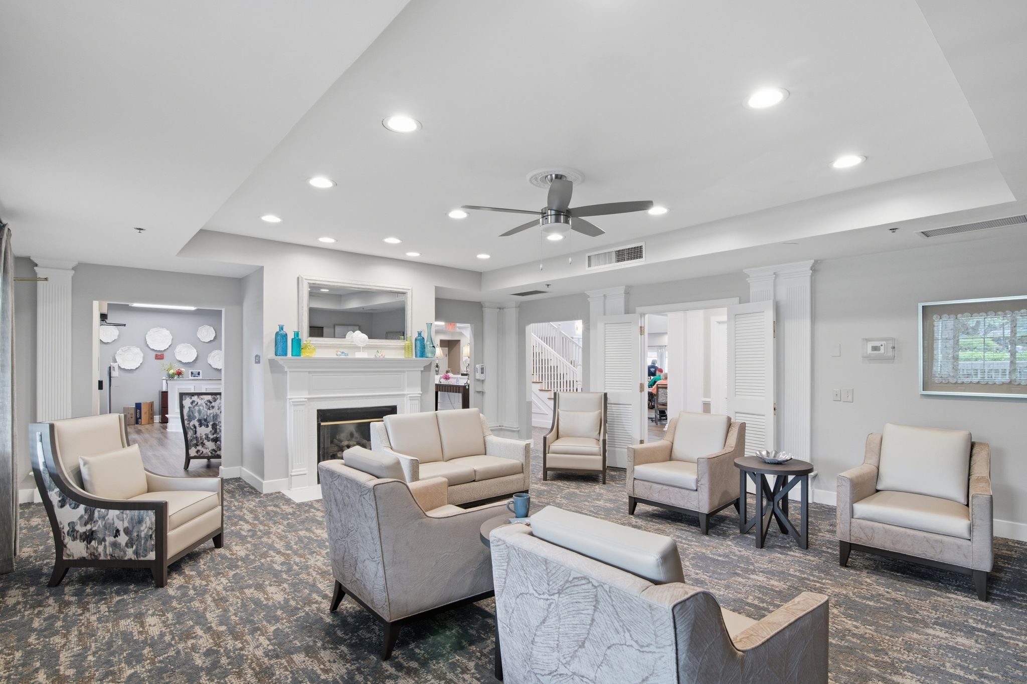 07_1628_Old_Donation_Pkwy_Virginia_Beach_VA_23454-Living_room-homejab_228659-40