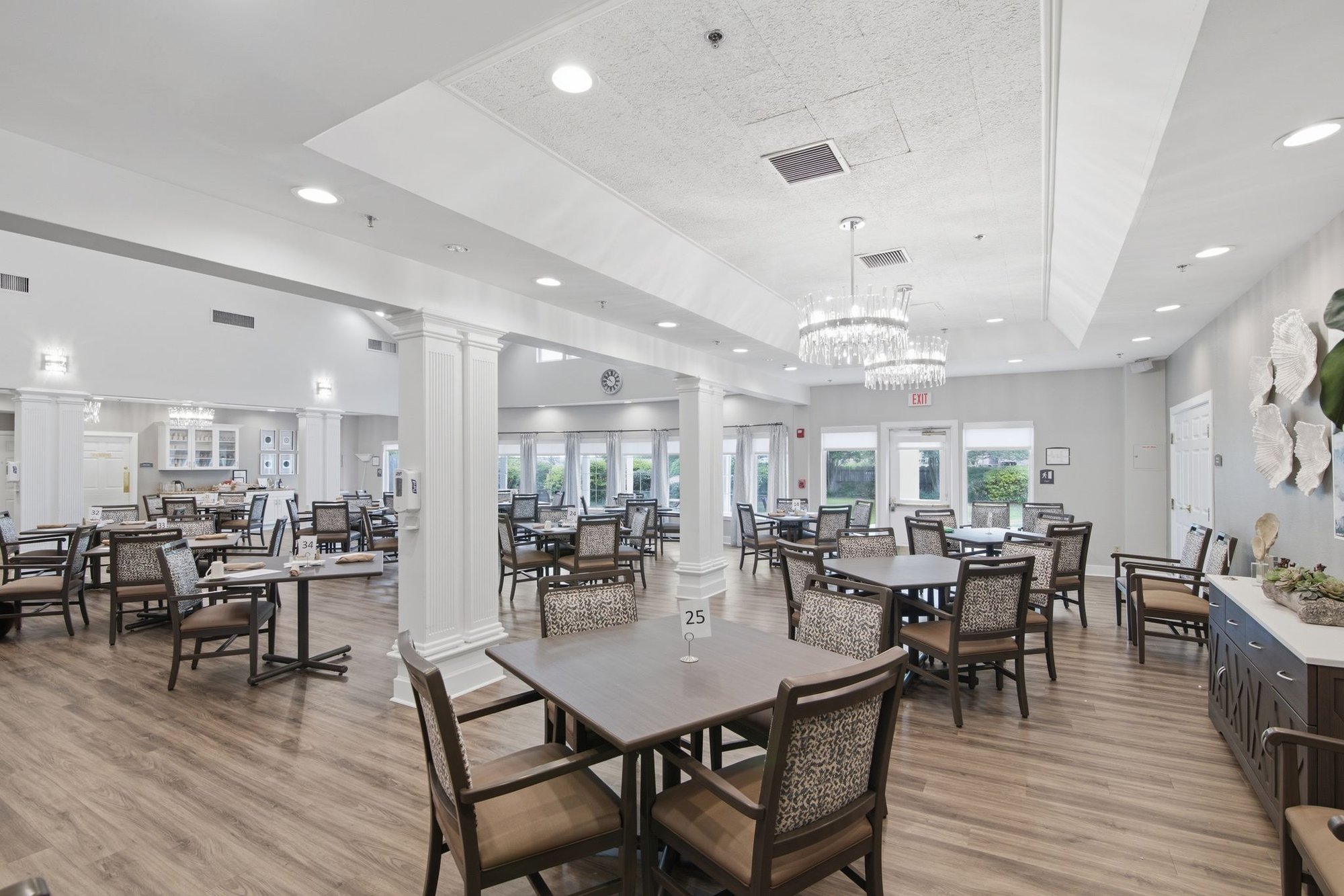 12_1628_Old_Donation_Pkwy_Virginia_Beach_VA_23454-Dining_room-homejab_228659-8